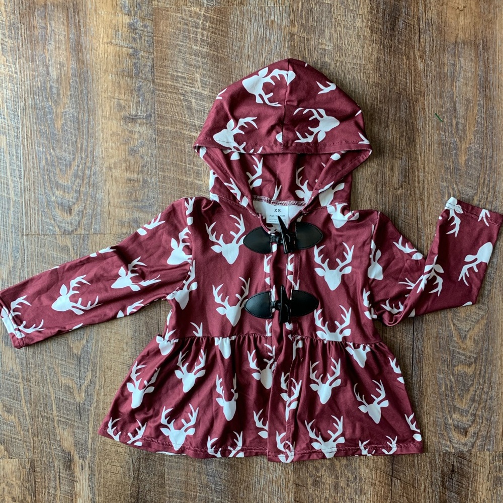 3/$15 🦄 🦌 Deer print jacket